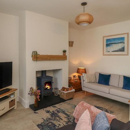 Charlotte'S Cottage Seahouses Exterior photo