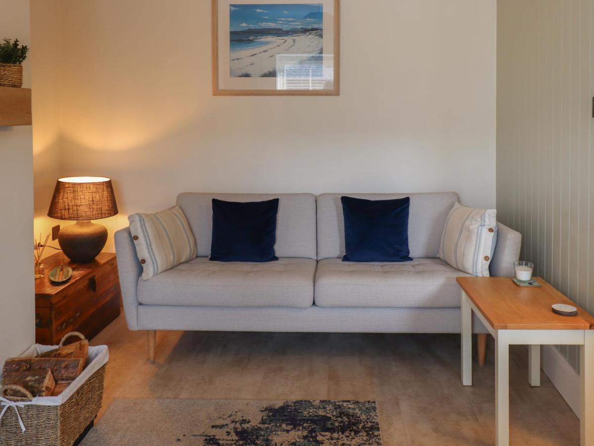 Charlotte'S Cottage Seahouses Exterior photo