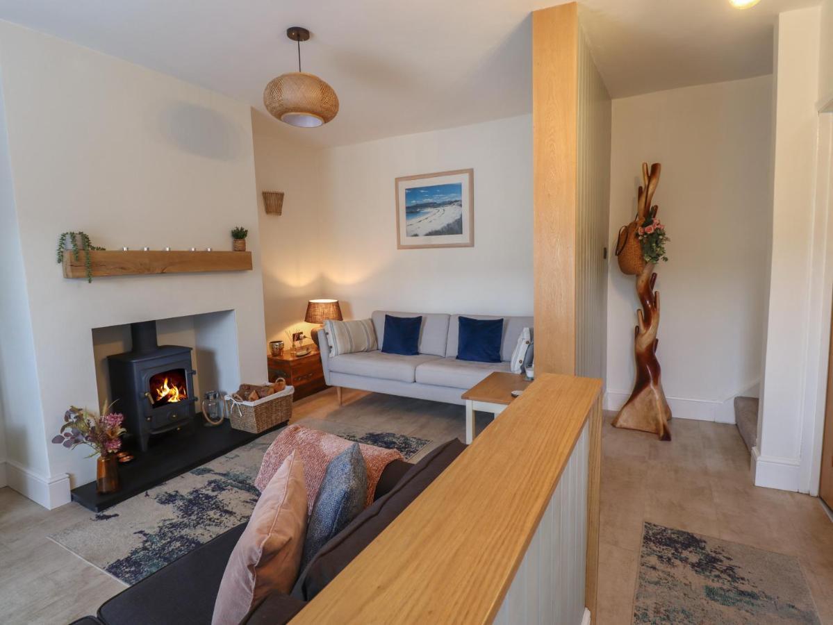 Charlotte'S Cottage Seahouses Exterior photo